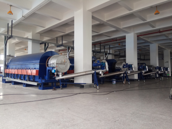 名稱(chēng)：焙燒電池負(fù)極材料，規(guī)格：?0.65x7.2米間接電加熱